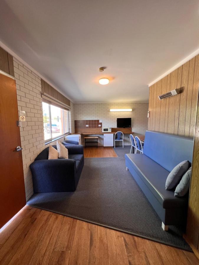 Sturt Motel Balranald Exteriér fotografie