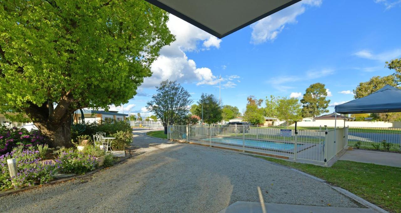 Sturt Motel Balranald Exteriér fotografie